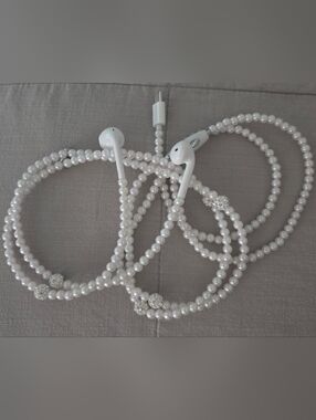 Pearl Beaded Earbud Wraps – White Pearl Cord Accessories